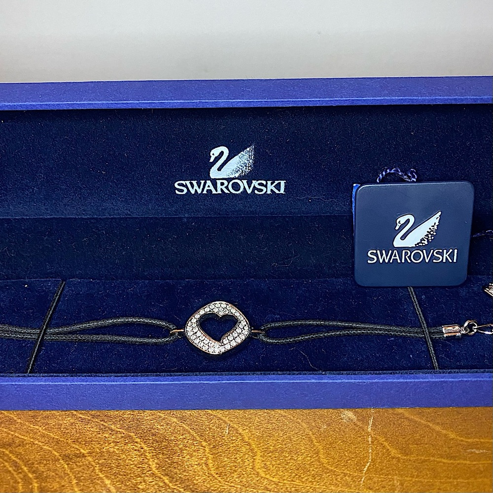 Brand New Swarovski Crystal Surprise Heart Bracelet